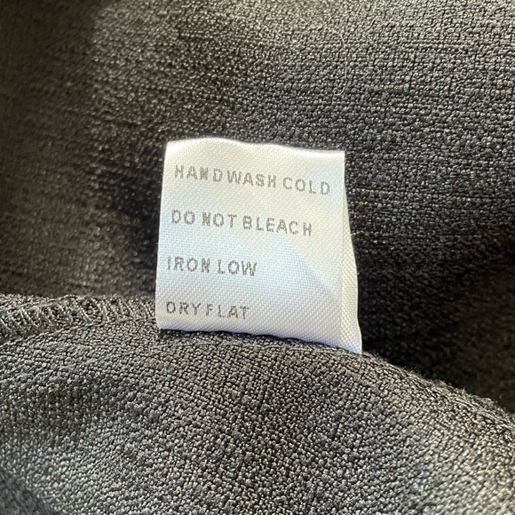 ⭐️Mini Dress with Bow in Black - Picture 9 of 11